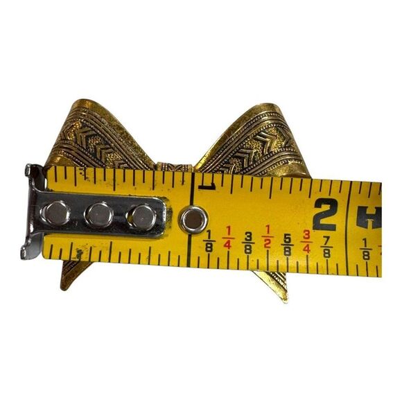 Vintage Gold-Tone Bow Brooch Pin Damascene Engraved Chevron Pattern Art Deco - Picture 4 of 4